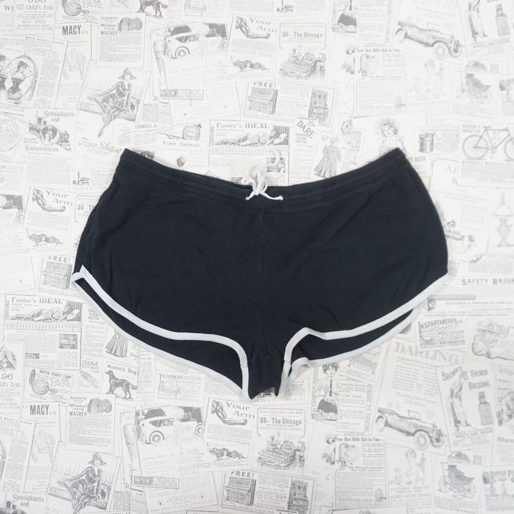 XL - Vintage Y2K American Vintage Shorts hawaii short shorts